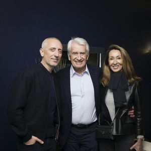 Le producteur et ami des stars avait réservé le Zenith de Rouen pour l'occasion

Gad Elmaleh célèbre les cinquante ans de carrière de Gilbert Coullier sur la scène du Zenith de Rouen à la fin de son spectacle "Lui même". Jack Tribeca / Bestimage