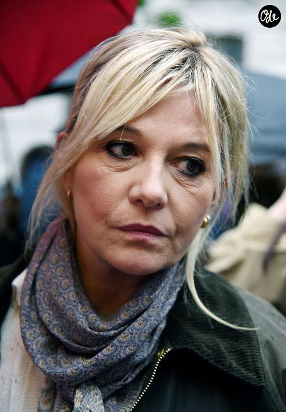 Flavie Flament participe à un rassemblement en soutien à Lyhanna devant le palais de justice de Paris, afin de dénoncer l'inaction de la justice face aux violences faites aux femmes et aux enfants. France, le 8 juin 2026. Photo d'Alain Apaydin/ABACAPRESS.COM