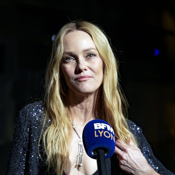 Vanessa Paradis lors de la cérémonie d'ouverture de la 15ème édition du festival Lumière à la Halle Tony Garnier de Lyon le 12 octobre 2024. © Sandrine Thesillat / Panoramic / Bestimage