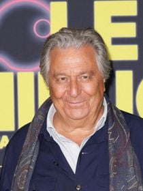 Pourquoi Christian Clavier a quitté Paris pour une ville bien plus vivable, située dans l'un des pays les plus sûrs du monde