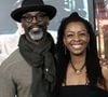 Isaiah Washington a confirmé la mort de son épouse, Jenisa Garland, survenue en juin 2025.

Isaiah Washington et sa femme Jenisa - Avant-première du film "Live By Night" ("Ils vivent la nuit") au Chinese Theatre à Hollywood, Los Angeles.
Agence / Bestimage