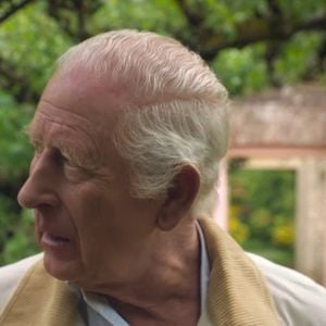 Le roi Charles au palais de Buckingham lors d'une séquence d'ouverture pour la chaîne nationale ITV. Photo par JLPPA / Bestimage