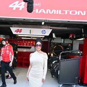 La star américaine a suivi avec attention la performance du pilote Ferrari depuis le paddock.

Monaco, Montecarlo : IPA85438663 - Monte Carlo, Grand Prix de Monaco de Formule 1 - Les célébrités regardent la course Sur la photo : Khloe Kardashian et Kim Kardashian © Manuele Mangiarotti/IPA via ZUMA Press/Bestimage