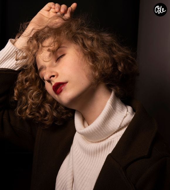 Facile à entretenir, cette coiffure permet de sublimer la matière sans routine à rallonge.