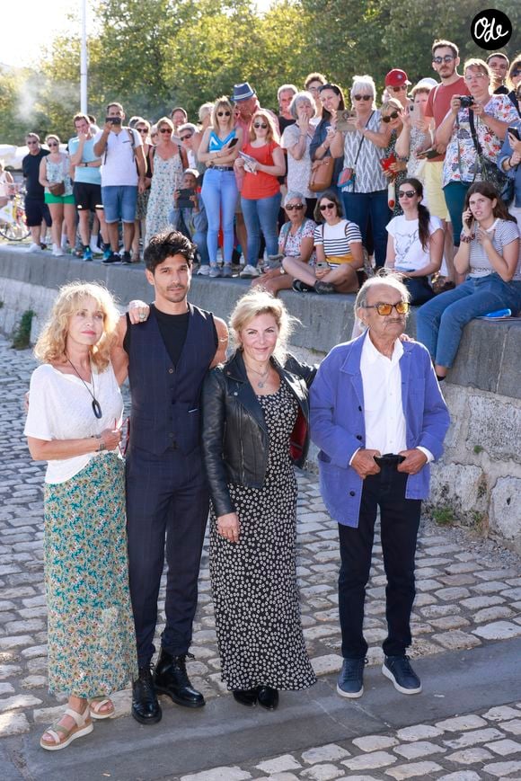 Fanny Cottençon, Vinnie Dargaud, Anne-Elisabeth Blateau, Gérard Hernandez de la série Scènes de ménages - La 25e édition du Festival de la fiction télé de La Rochelle,  mercredi 13 septembre 2023. © Christophe Aubert via Bestimage