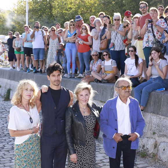 Fanny Cottençon, Vinnie Dargaud, Anne-Elisabeth Blateau, Gérard Hernandez de la série Scènes de ménages - La 25e édition du Festival de la fiction télé de La Rochelle,  mercredi 13 septembre 2023. © Christophe Aubert via Bestimage