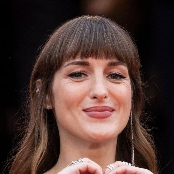 Juliette Armanet - Montée des marches du film "Partir un jour" pour la cérémonie d'ouverture du 78e Festival International du Film de Cannes, au Palais des Festivals à Cannes. Le 13 mai 2025. © Jacovides-Moreau / Bestimage
