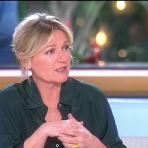 Anne-Elisabeth Lemoine dans "C à vous" sur France 5 ce 14 avril 2026

Capture d'écran France 5