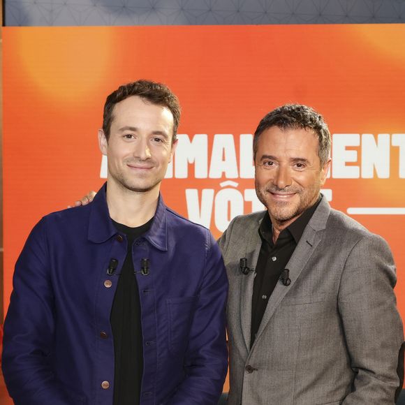Hugo Clément est reconnu pour son militantisme et ses prises de position publiques en faveur de la cause animale.

Hugo Clément et Bernard Montiel sur plateau de l'émission "Animalement Vôtre" présentée par B.Montiel et diffusée le 1er février 2026 sur France 3, à Paris, France, le 3 décembre 2025. © Jack Tribeca/Bestimage