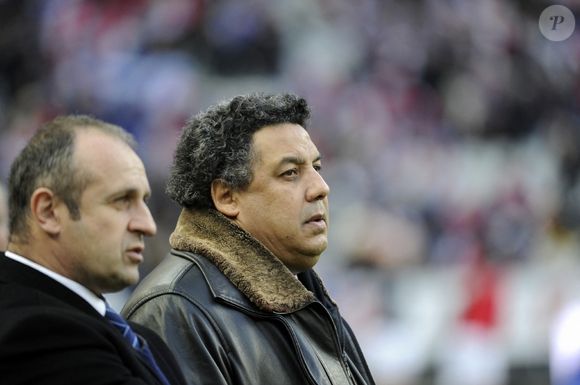 L'entraîneur de la France Philippe Saint-André avec Serge Blanco avant le match de rugby RBS Six Nations entre la France et l'Ecosse au Stade de France à Sint-Denis près de Paris, France. La France s'est imposée 15-8. Photo by Philippe Montigny/ABACAPRESS.COM