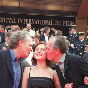 Emilie Dequennes et les frères Dardenne en 1999 au Festival de Cannes pour le film "Rosetta"