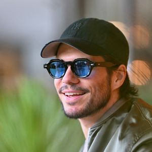 François Civil enchaîne les succès et a partagé l’affiche de "L’Amour ouf" avec Adèle Exarchopoulos. 

François Civil à Roland Garros à Paris, France. Photo par Franck Castel/ABACAPRESS.COM