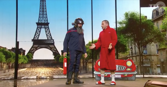 Critiqués à l'époque par l'ancienne ministre Amélie Oudéa-Castéra (ayant fait un plongeon mythique dans la Seine), Michaël Youn a été un peu forcé de s'excuser lors du nouveau show 2025 des Enfoirés. 

Les Enfoirés 2025, TF1, 7 mars 2025