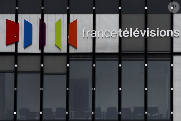 Dans la nuit du vendredi 20 au samedi 21 juin, France Télévisions a subi un incident inattendu

Exclusif - Illustration extérieur France Télévisions - Rassemblement des journalistes reporters d'images, JRI, de France Télévisions en grève sur le parvis de siège du groupe France Télévision à Paris, le 4 novembre 2015. © Stéphane Lemouton / Bestimage