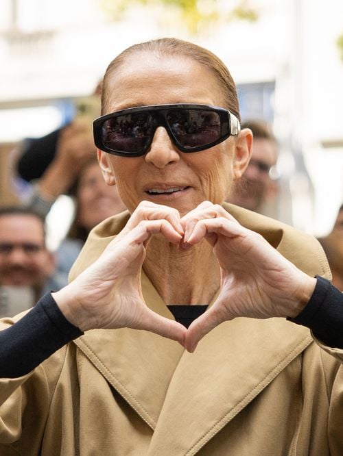 "C'est mon deuxième chez moi" : A deux semaines de son grand retour sur scène, Céline Dion est arrivée à Paris !