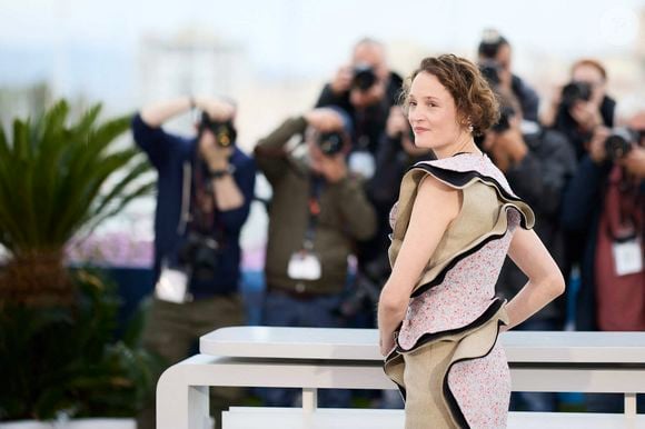 Vicky Krieps - Photocall du jury Un Certain Regard lors du 77ème Festival International du Film de Cannes (14 - 25 mai 2024), le 15 mai 2024. 
© Moreau / Jacovides / Bestimage