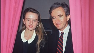 À 18 ans, Delphine Arnault a reçu son premier... : La fille du PDG de LVMH en dit plus sur l'éducation de leur clan si scruté !
