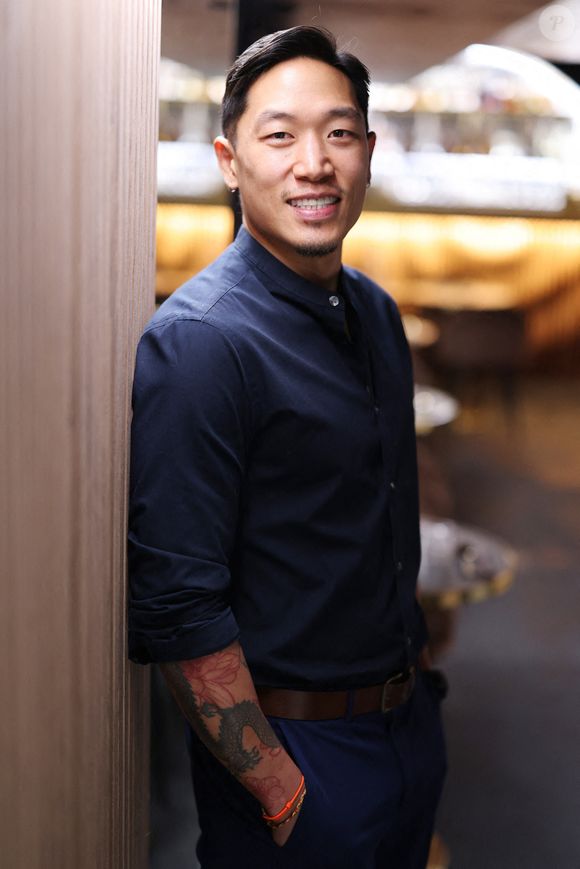 Exclusif - Frédéric Khouvilay (Koh-Lanta 2024) pose dans son restaurant Kinagua à Paris, France, le 15 février 2026. Photo de Jerome Domine/ABACAPRESS.COM