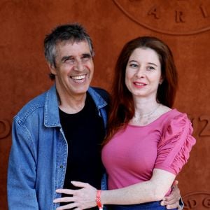 Julien Clerc avec sa femme Hélène Grémillon au village (jour 14) lors des Internationaux de France de Tennis de Roland Garros 2022 à Paris, France © Dominique Jacovides/Bestimage