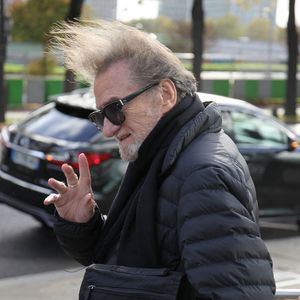 Eddy Mitchell quitte les studios de Radio France à Paris le 7 novembre 2022

© Jonathan Rebboah / Panoramic / Bestimage