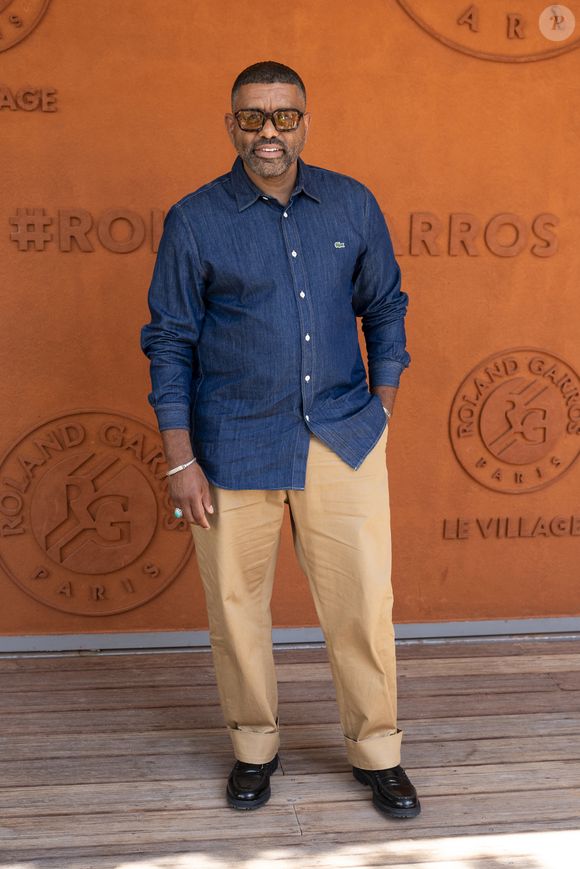 Youssef Hajdi au village lors des Internationaux de France de Tennis de Roland Garros 2025. Paris, le 30 mai 2025. 
© Moreau / Jacovides / Bestimage