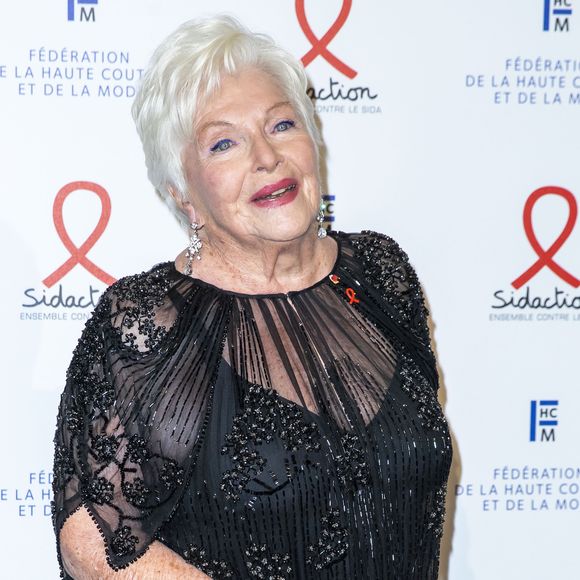 Line Renaud lors du photocall de la 18ème édition du "Dîner de la mode du Sidaction" au Pavillon Cambon Capucines - Potel et Chabot à Paris, France, le 23 janvier 2020. © Olivier Borde/Bestimage