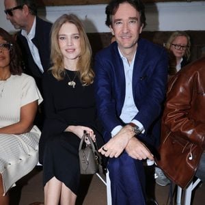 Natalia Vodianova et Antoine Arnault au premier rang du défilé Stella McCartney lors de la semaine de la mode à Paris le 4 mars 2026 à Paris, France. Photo by Jerome Domine/ABACAPRESS.COM