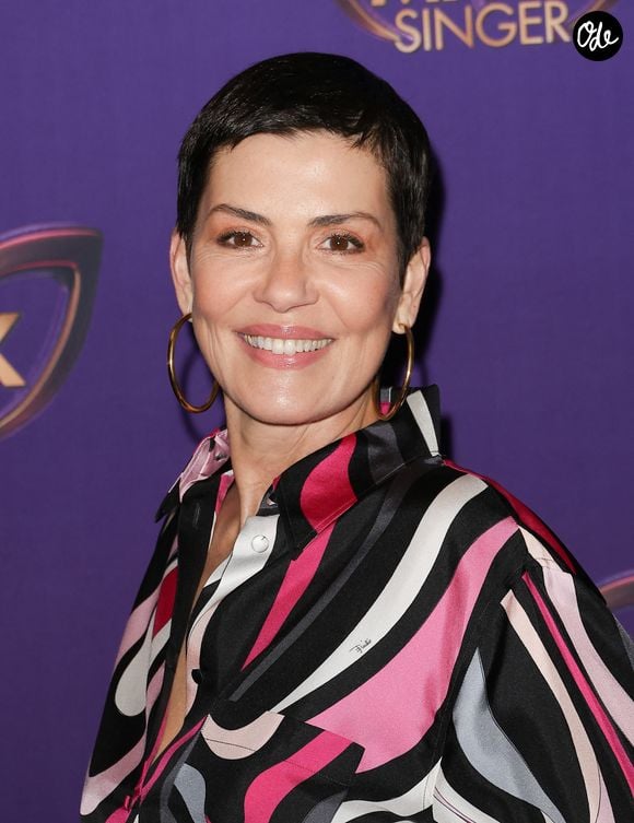 La chute a été particulièrement sérieuse puisque la présentatrice a dû aller à l'hôpital.

Cristina Cordula - Photocall officiel, organisé par TF1 et Musée Grévin,  de la soirée "Watch Party" de lancement de la nouvelle saison de Mask Singer au Musée Grévin à Paris le 24 Avril 2026.
© Guirec Coadic / Bestimage