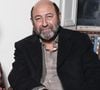 Kad Merad a précisé qu'il élevait des bovins charolais, tout en prenant le temps d'apprendre auprès d'éleveurs expérimentés.

Kad Merad lors de la remise des prix de l'académie Alphonse Allais à paris le 18 novembre 2025 dans les salons d'honneur de la SACD.

© Denis Guignebourg / Bestimage