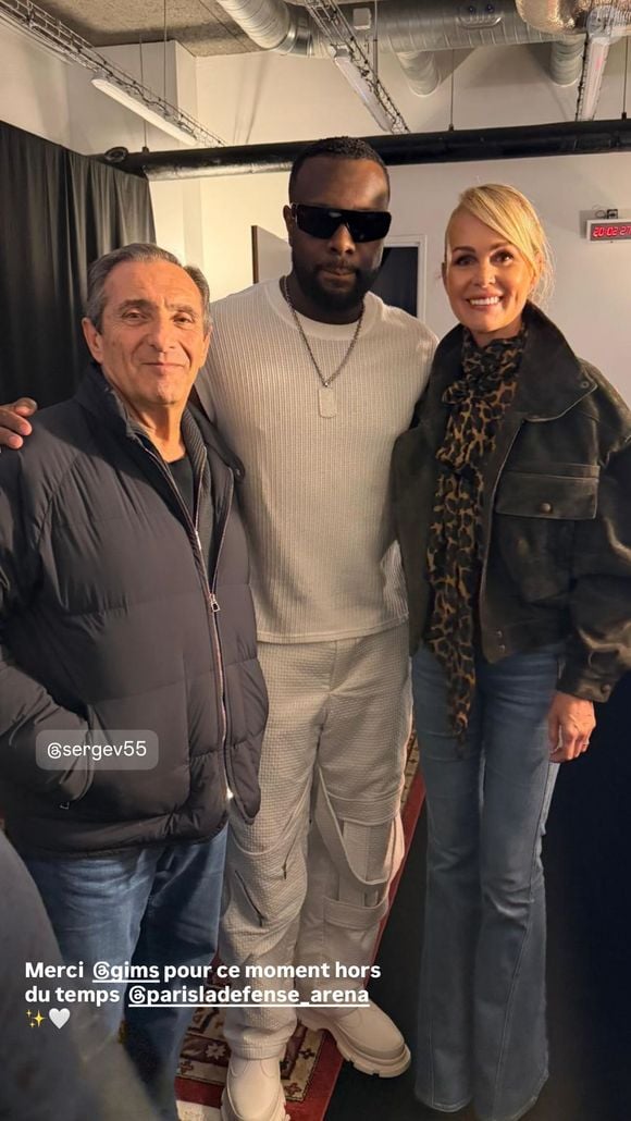 Laeticia Hallyday au concert de Gims à Paris La Défense Arena avec son compagnon Serge Varsano.

Photo : TF1