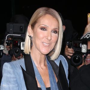 "Céline a apporté une chaleur extraordinaire sur le plateau", a notamment révélé l'artiste sur Instagram

Celine Dion arbore un total look jean veste et cravate à la sortie de son hôtel à New York, le 14 novembre 2019
Crédit : Backgrid USA/ Bestimage