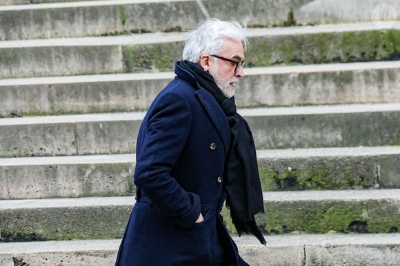 Cependant, deux visages récurrents des talk-shows de Pascal Praud ont récemment décidé de quitter CNews

Pascal Praud - Arrivées aux obsèques de C.Laborde en l’église Saint-Roch à Paris. Décédée à l'âge de 73 ans, l'ancienne présentatrice météo de TF1 était atteinte de la maladie neurodégénérative à corps de Lewy. 
© Jacovides - Moreau / Bestimage