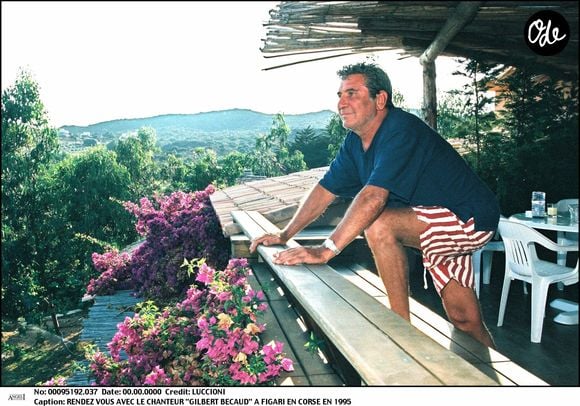Pour celle qui a grandi dans l'ombre de cette figure incontournable de la chanson française, cette demeure représente bien davantage qu'une simple propriété

Archives : Gilbert Bécaud à Figari en Corse en 1995 @LUCCIONI MICHEL / BESTIMAGE