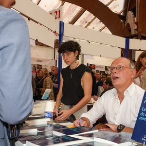 Edouard Philippe à la Hall Georges Brassens de Brive-la-Gaillarde pour la 43 ème Foire du Livre de Brive, le 8 novembre 2025. © Jean-Marc Lhomer/Bestimage