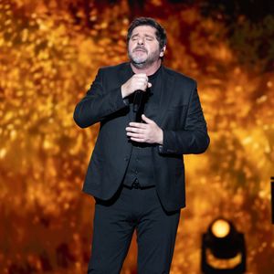 Patrick Fiori pour les surprises lors de l'enregistrement de l'émission "La Boîte à secrets", présentée par F.Bollaert et diffusée le 23 janvier sur France 3, dans les studios du Lendit à Saint-Denis, France, le 16 décembre 2025.
© Cyril Moreau/Bestimage