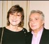 Amateur d'investissements immobiliers, l'interprète du titre "Être une femme" a en effet de nombreux biens un peu partout en France.

Exclusif - Michel Sardou et sa femme Anne-Marie Périer - Michel Sardou a reçu un double disque de platine pour son album "Du plaisir" le 26 novembre 2004