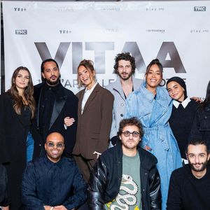 Exclusif - le staff de Indifference Prod :  Hicham Bendaoud, le mari de Vitaa, Slimane, Vitaa, Amel Bent, Saïd Boussif, Mickaël Miro (agent de Slimane), Sarah Bendaoud à la projection privée en avant-première du documentaire sur Vitaa (Charlotte Gonin) "Je m'appelle Charlotte" dans les locaux de TF1 à Boulogne Billancourt le 18 novembre 2024.© Pierre Perusseau / Bestimage