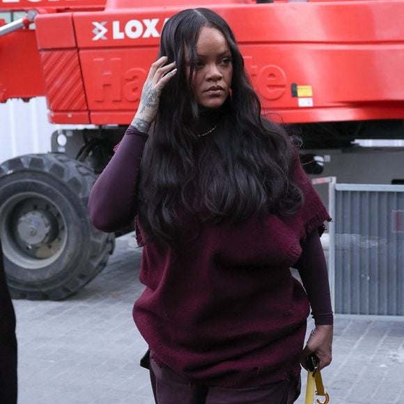 Rocki arborait une coiffe Dior Haute Couture ainsi qu'une pièce pour le moins inattendue : à savoir une véritable couche signée de la mythique maison parisienne également. Du jamais vu. Photo par Backgrid USA / Bestimage