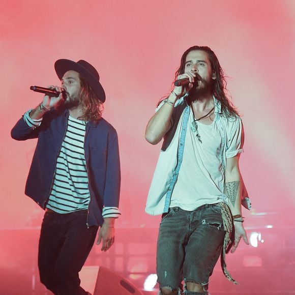 Jeremy Frerot et Florian Delavega de Frero Delavega se produisent à L'Accorhotels Arena à Paris, France, le 7 avril 2017. Photo par Laurent Zabulon/ABACAPRESS.COM