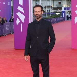 Parmi, la réinterprétation de Casse-Noisette. 
Benjamin Millepied - Arrivées à la cérémonie de clôture lors du 51éme Festival du Cinéma Américain de Deauville le 13 septembre 2025. © Denis Guignebourg / Bestimage