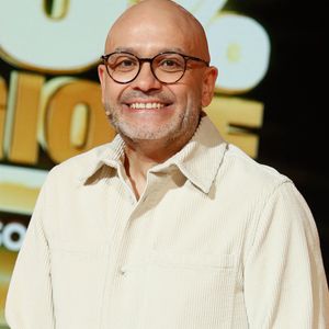 Exclusif - Yoann Riou - Backstage de l'émission "Cent pour cent logique" présentée par C. Feraud,  au studio du Lendit à Saint-Denis, France. © Christophe Clovis/Bestimage