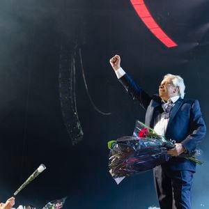 Ultime concert de Michel Sardou pour la dernière date de son spectacle "La dernière danse" à la Seine Musicale à Boulogne-Billancourt le 12 avril 2018. Le chanteur a rassemblé plus de 400 000 spectateurs pour une tournée de 82 concerts.  © Pierre Perusseau/Bestimage