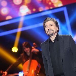 Exclusif - Prix Spécial - Serge Lama - Enregistrement de l'émission "le Grand Show, hommage à Michel Delpech" le 18 janvier 2016. © Cyril Moreau / Bestimage