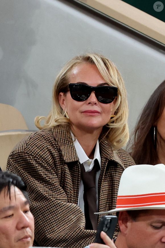 Laeticia Hallyday en tribunes lors des Internationaux de France de Tennis de Roland Garros 2025, à Paris, France, le 6 juin 2025. © Jacovides-Moreau/Bestimage