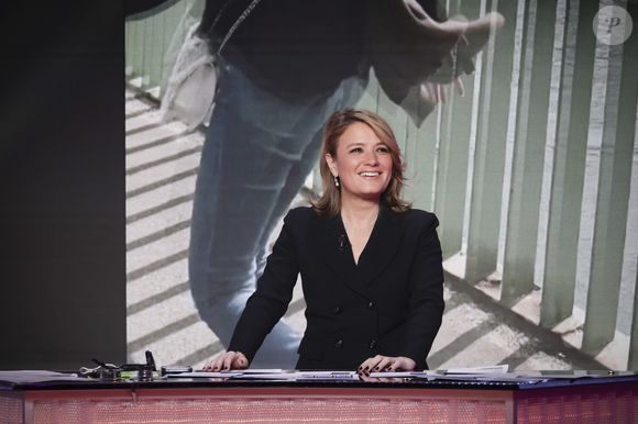Exclusif - Pascale de La Tour du Pin, sur le plateau de l’émission « TPMP » présentée par C.Hanouna et diffusée en direct sur Youtube et sur toutes les box (SFR, FREE, Bouygues, MyCanal etc), Boulogne-Billancourt, France, le 17 mars 2025. © Jack Tribeca / Bestimage