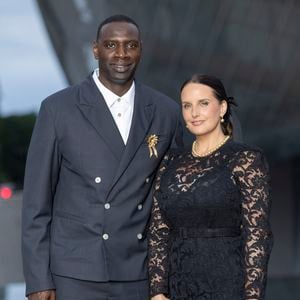 Il peut être aperçu dans les commerces du village, au détour d’une rue ou pendant une promenade avec son chien. 

Omar Sy et sa Helene (bijoux Tasaki)  - Photocall du dîner "Prelude pour les JO" à la Fondation Vuitton à Paris, France, le 25 juillet 2024. © Olivier Borde/Bestimage