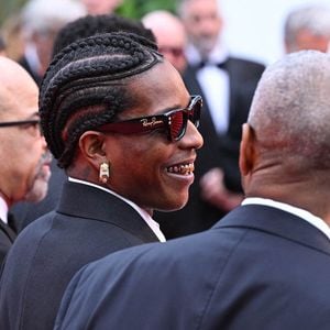 Denzel Washington (à droite) et ASAP Rocky (au centre) assistent à la première de Highest 2 Lowest lors du 78ème Festival de Cannes à Cannes, France. Date de la photo : lundi 19 mai 2025. 
Doug Peters/PA Wire