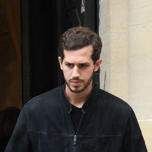 Paul Belmondo et son fils Victor - Obsèques de Charles Gérard en la cathédrale arménienne Saint-Jean-Baptiste de Paris. Le 26 septembre 2019 @Bestimage