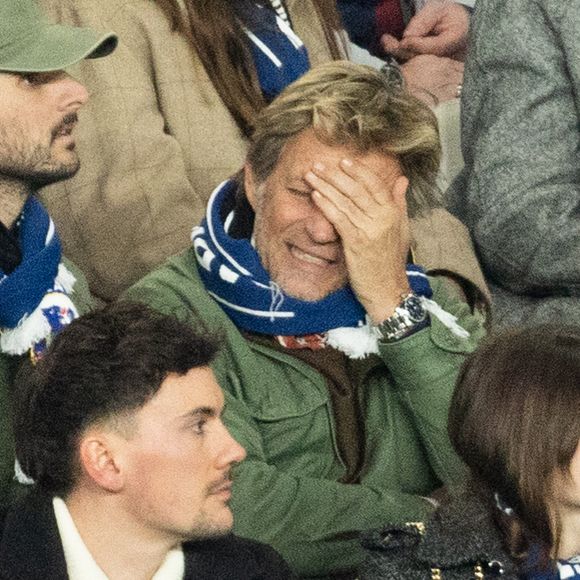 Présent dans les tribunes VIP pour assister au match de la Ligue des Champions 2025-2026 opposant le PSG à Chelsea au Parc des Princes à Paris, Laurent Delahousse est venu sans Alice Taglioni.

Laurent Delahousse - Célébrités dans les tribunes du match de 8ème de finale aller de la Ligue Des Champions (LDC) "PSG - Chelsea (5-2)" au Parc des Princes à Paris. © Cyril Moreau/Bestimage