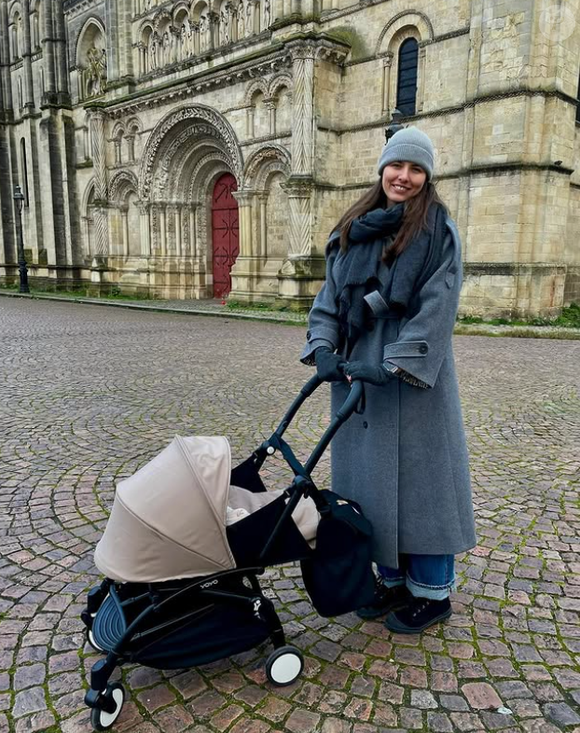 Après 10 ans d'amour, ils ont accueilli leur premier bébé, une fillette appelée Ambre.

Emilie, collaboratrice mais aussi femme du chef Mory Sacko.